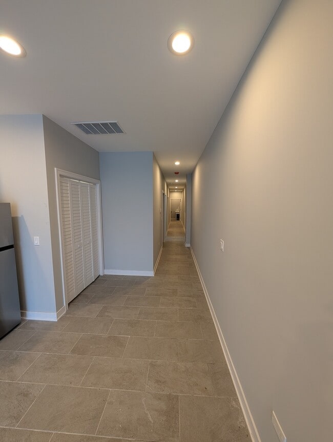 Photo - 5418 W Belmont Ave Unit 1E