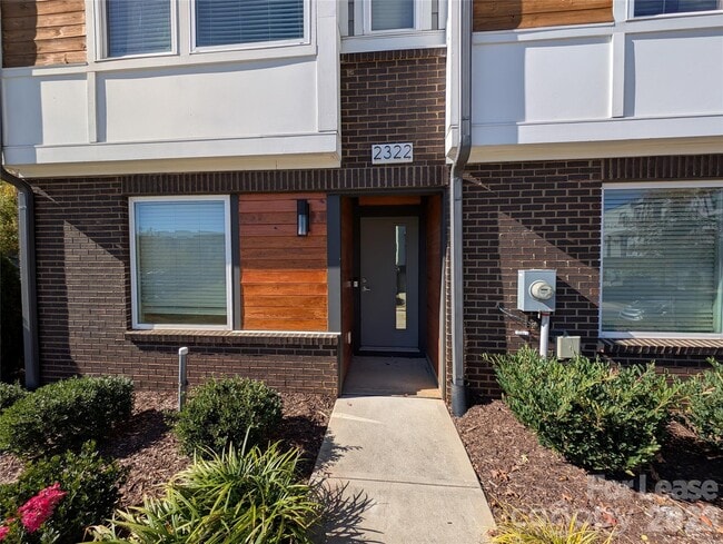 Photo - 2322 Elizabeth Ml Pl