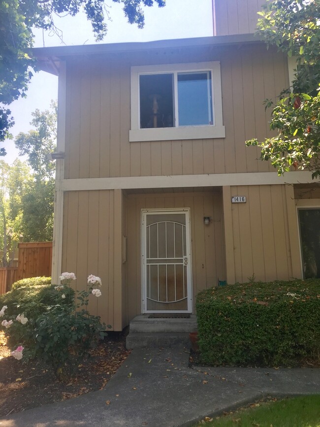 Great 3br/1.5ba end unit condo with 1 car ... - Great 3br/1.5ba end unit condo with 1 car ...