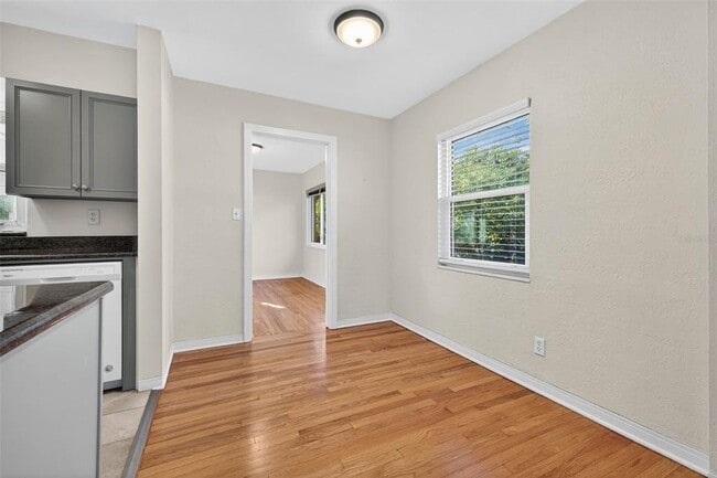 Photo - 2716 14th St N