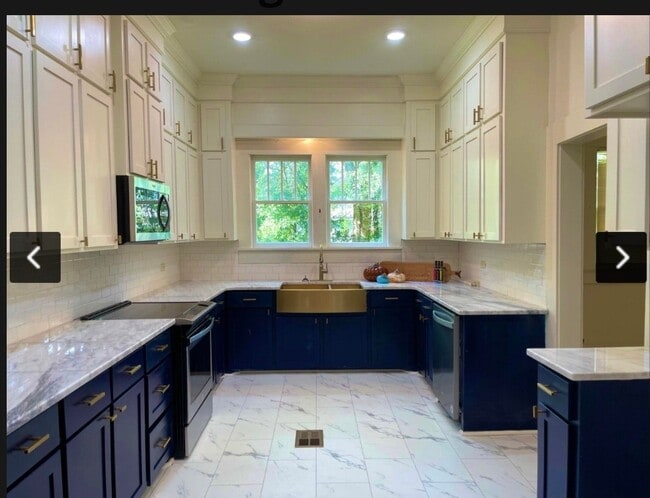 Building Photo - 122 Montague St Rental