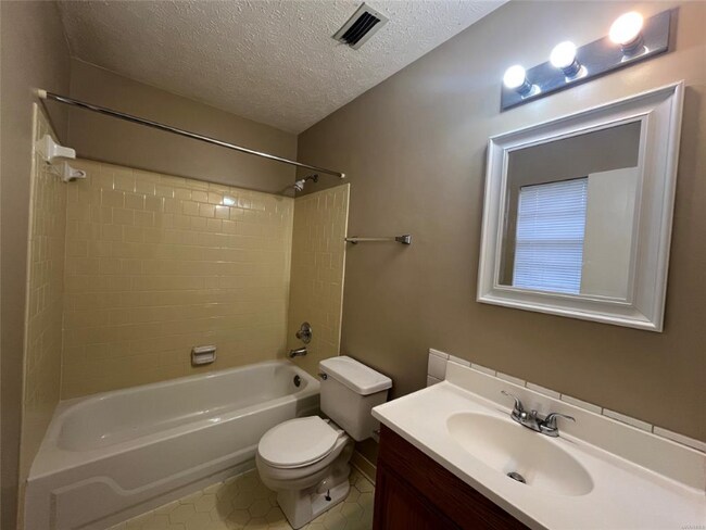 Photo - 4142 Strathmore Dr