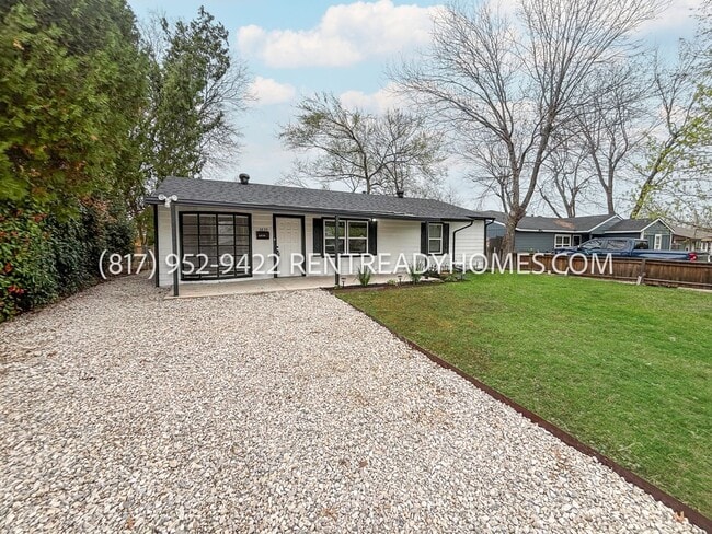 Photo - 3835 Basswood Dr