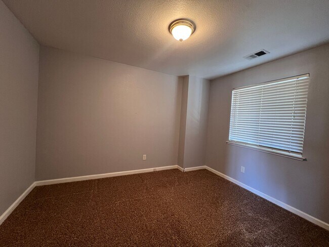 Photo - Charming 3/2/2 Home in Gardnerville *MUST SEE*