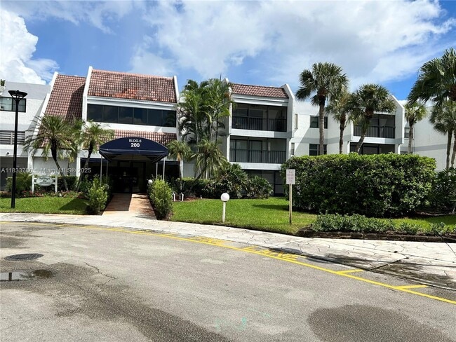 Photo - 200 Lakeview Dr Unit 312