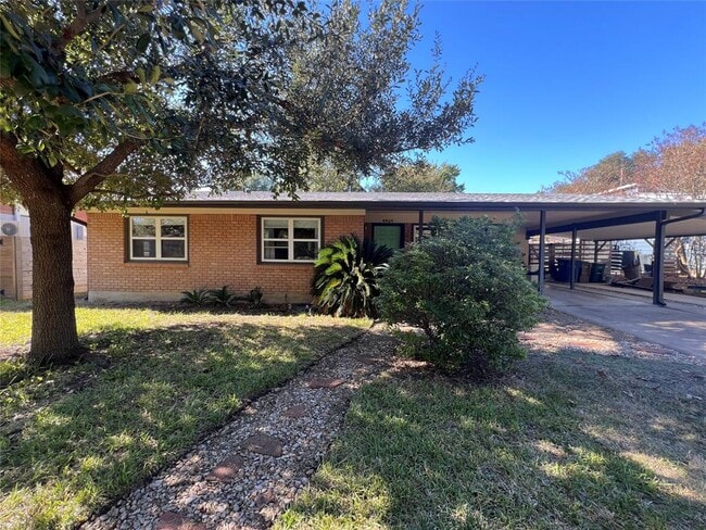 Building Photo - 4506 Oakmont Blvd