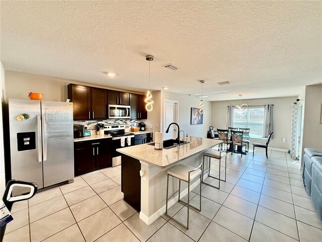 Photo - 16762 Parker River St