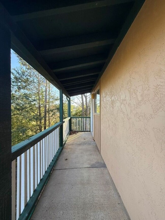 Photo - Tour Today! Studio Apartment in East Tyler! 1/2 Off First Full Months Rent!