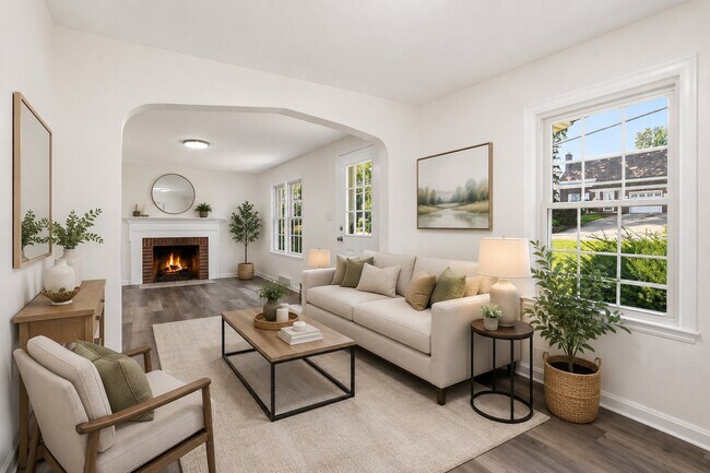 Photo - 165 Meadowbrook Dr