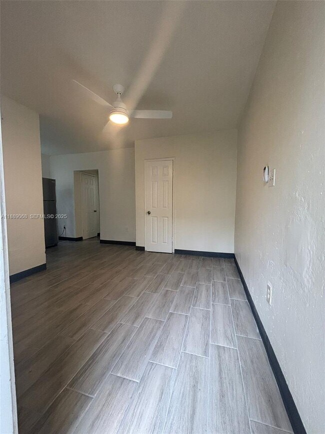 Photo - 708 NW 4th Ave Unidad 4