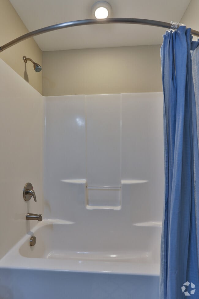 3BR, 3BA - Townhouse