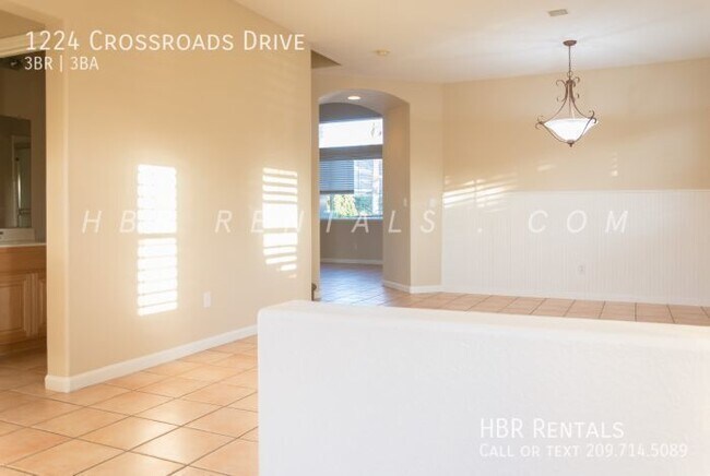 Photo - 1224 Crossroads Dr