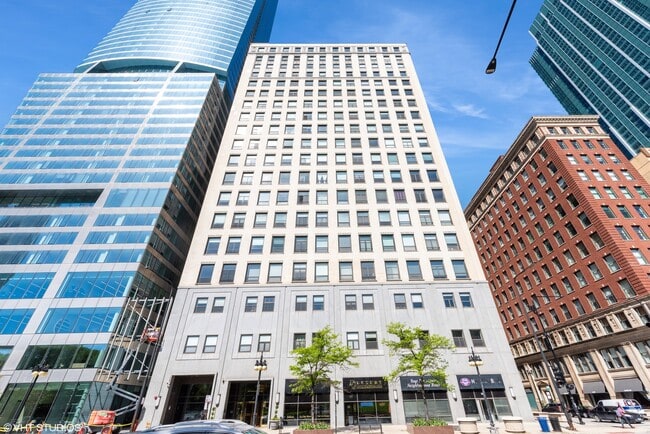 Building Photo - 910 S Michigan Ave Unit 1306