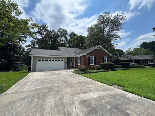 Building Photo - Beautiful 4/3 House with Bonus Room in Wes...