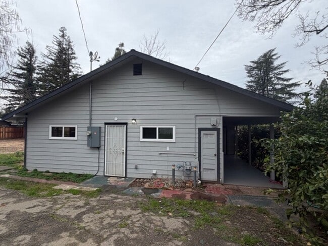 Building Photo - 8632-8636 Sunset Avenue Unit 8632 Sunset Avenue