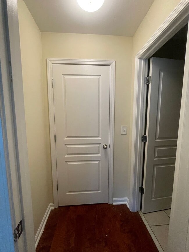 Photo - 02-206 Arkhipenko Unidad 02-206 - A