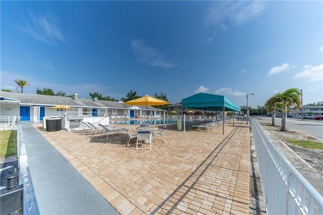 Photo - 1451 N 12th Ct Unit 11A