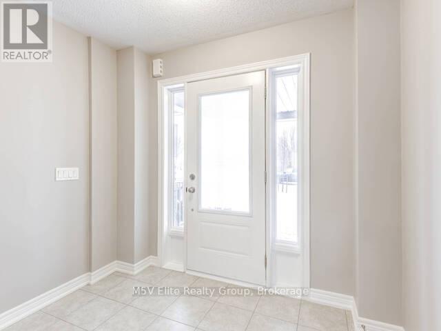 Photo - 863 Cook Cres