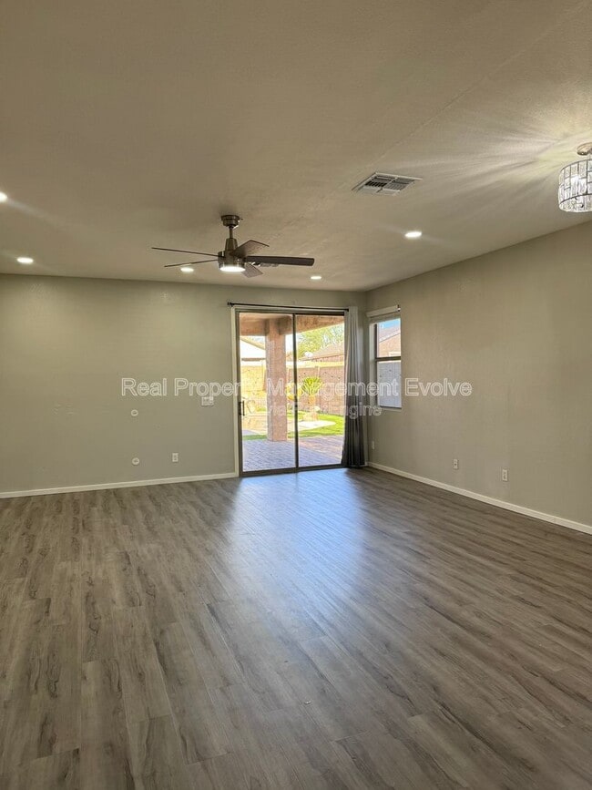 Photo - 5814 W Alice Ave