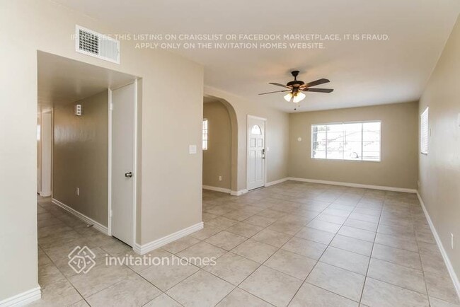 Photo - 1649 E 1st St