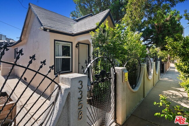 Building Photo - 3358 Silver Lake Blvd Rental