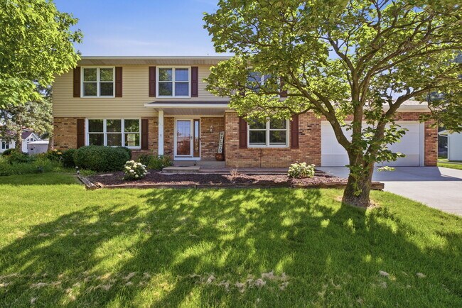 Photo - 4813 Surrey Ct
