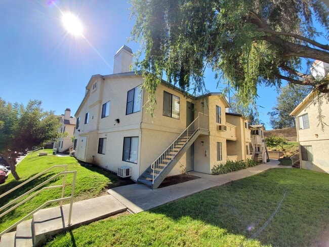 Photo - Fallbrook Hills Apartments