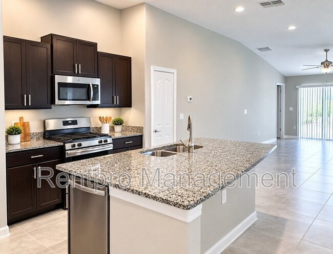 15707 Fort Island Pl
