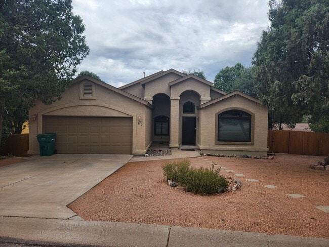 Building Photo - Beautiful 3 bed / 2 bath home in the Trailwood Community