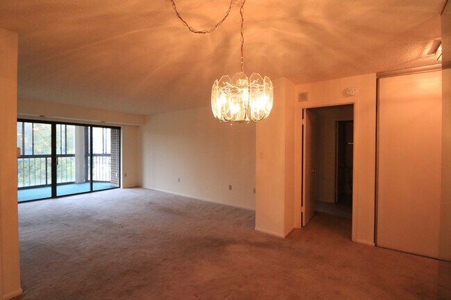 Photo - 15107 Interlachen Dr Unit 2-521