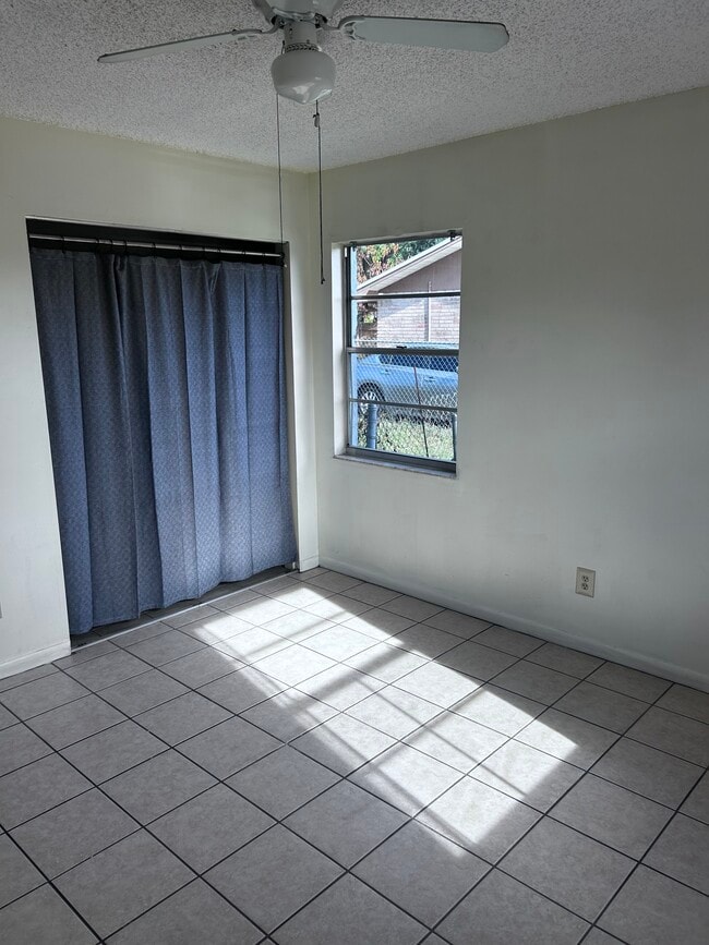 Photo - 913 S Char Mil Ave