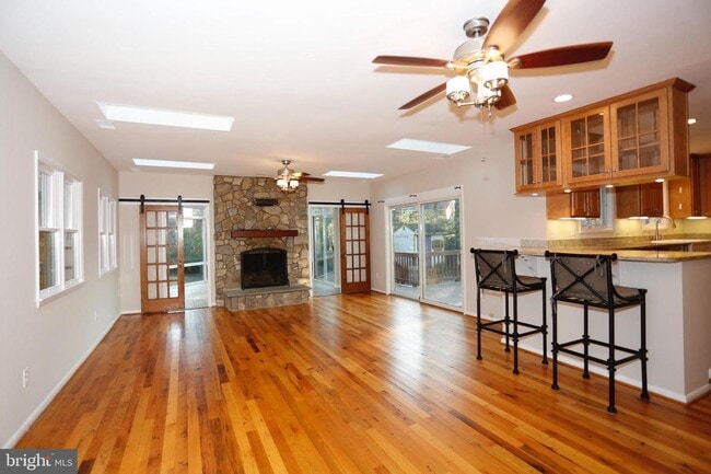 Photo - Wonderfull move-in ready property in a great Bethesda location
