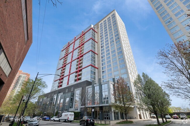 Building Photo - 1841 S Calumet Ave Unit 704 Rental