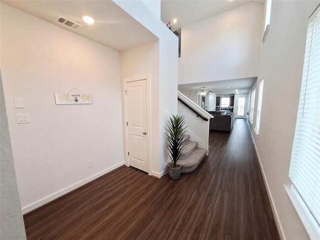 Photo - 8000 Prairie Rye Dr