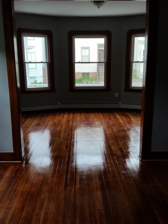 Photo - 662 State St Unit 2