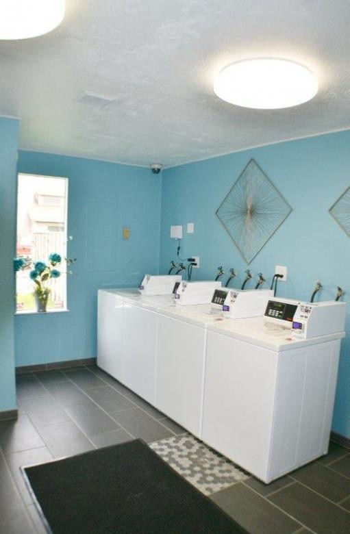 South Laundry Room - Brookshore Apartments