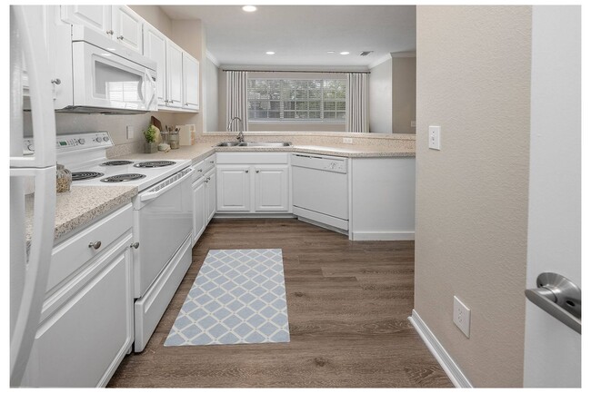 Building Photo - Henley Tampa Palms Rental