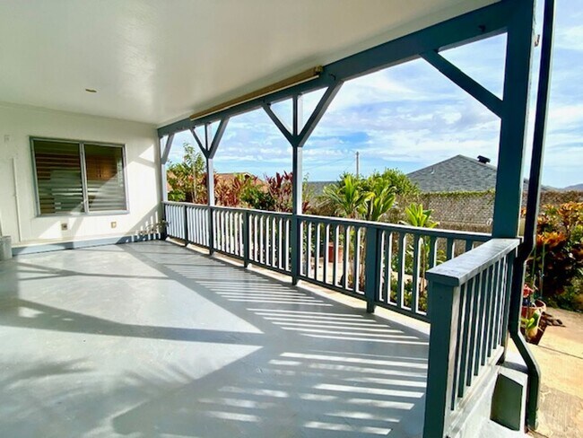 Building Photo - 202 - CA Unit 1 - DS Front