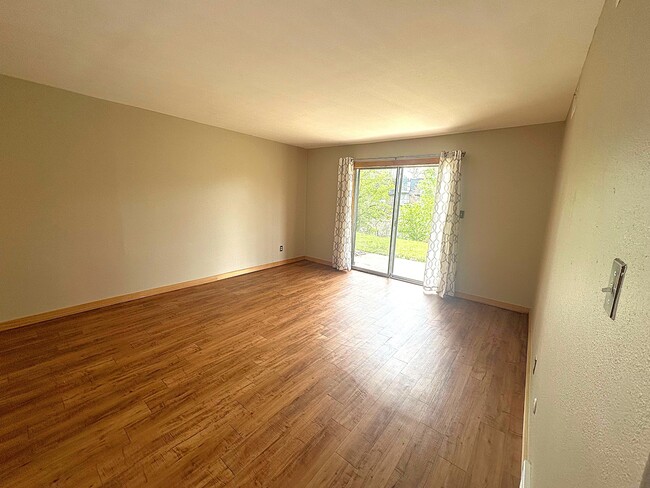 Photo - 280 E Highline Cir Townhome