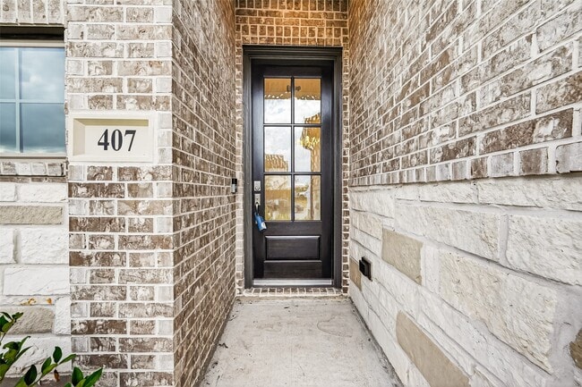 Photo - 407 Big Pne Trl