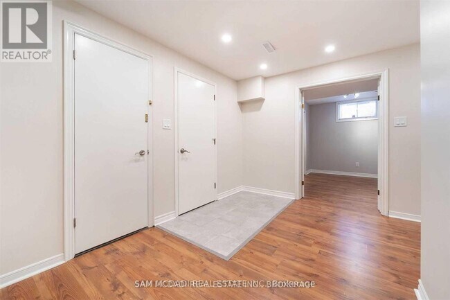 Photo - 2212 Florian Rd