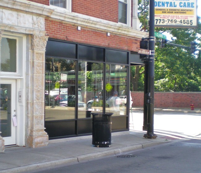 Photo - 4401 N Clark