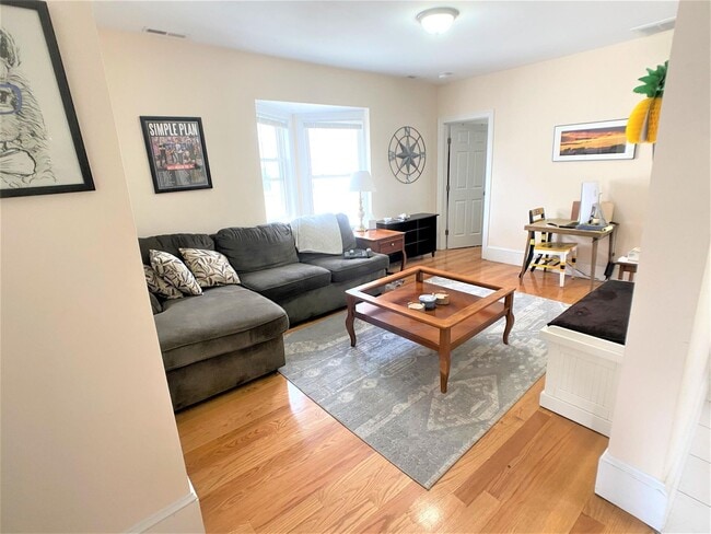 Photo - 24 Willard Ave Unit 3