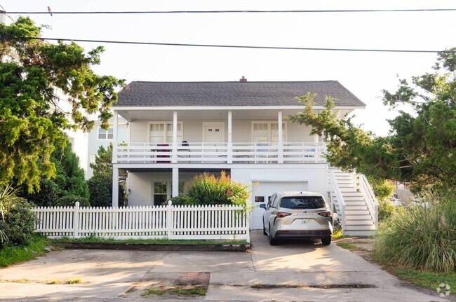 Building Photo - 9 Sunset Ave Rental