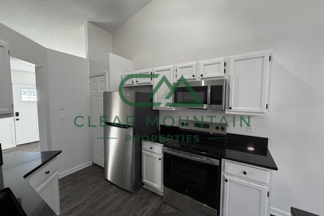 Photo - MOVE-IN SPECIAL! FREE RENT!