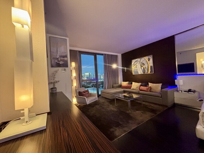 Photo - Palms Place Studio — Skyline Views, 5 Minu... Unidad 12304