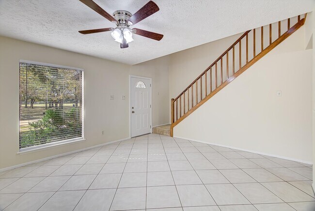 Photo - 2807 Planters St