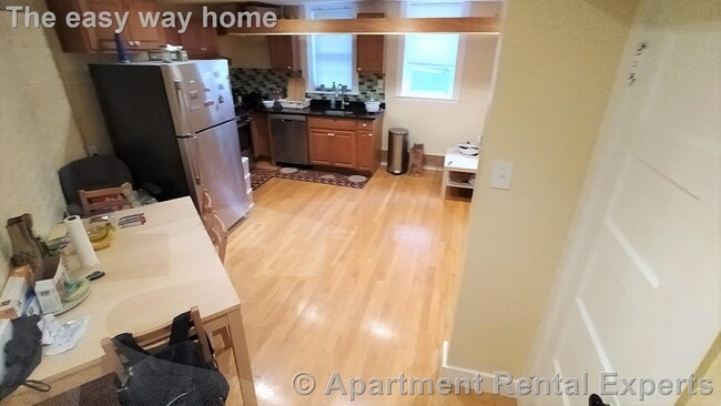 Photo - 156 Magazine St Unit #B