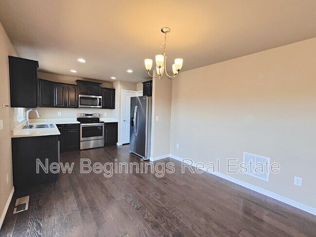 Photo - 6134 Meadowbank Ln