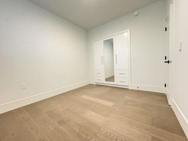 Photo - 2 bedroom in Burnaby BC V5A 1K6